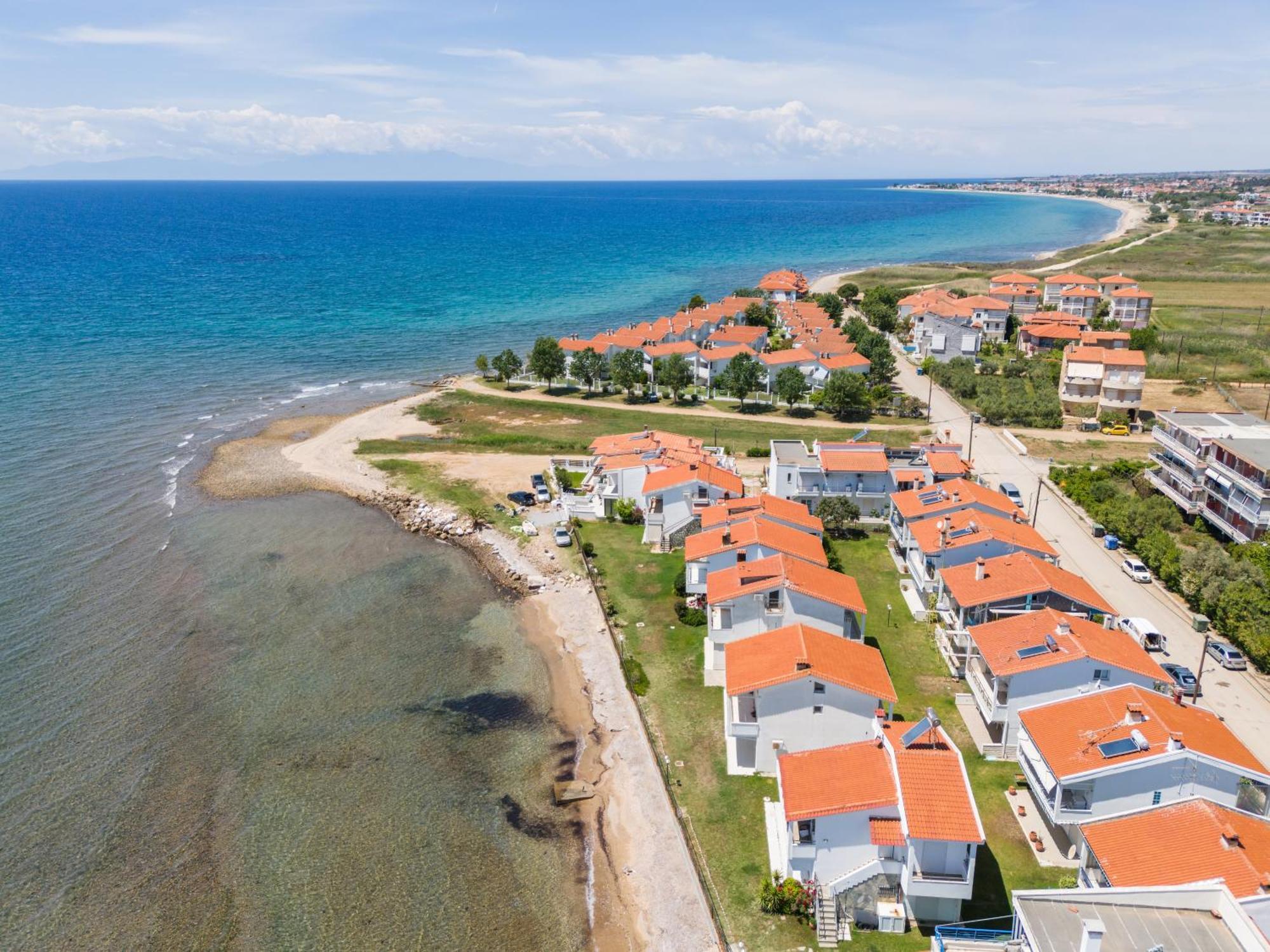 Alexandra'S Maisonette. Paralia Dionysiou Exterior photo